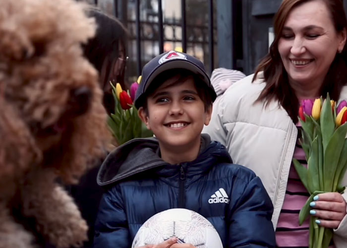 11-Year-Old Boy Who Traveled 600 Miles From Ukraine To Slovakia With Only A Phone Number On His Hand Reunites With His Mother 11-Year-Old Boy Who Traveled 600 Miles From Ukraine To Slovakia With Only A Phone Number On His Hand Reunites With His Mother