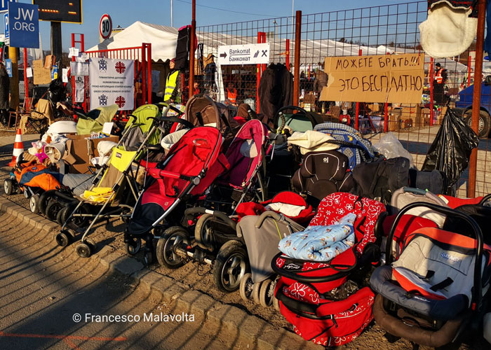 Polish People Leave Baby Strollers At Train Stations For Ukrainian Refugees Who Might Need Them