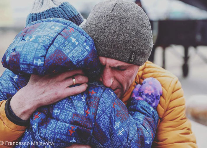 Polish Parents Leave Baby Strollers For Arriving Ukrainian Refugees As An Act Of Solidarity Polish Parents Leave Baby Strollers For Arriving Ukrainian Refugees As An Act Of Solidarity