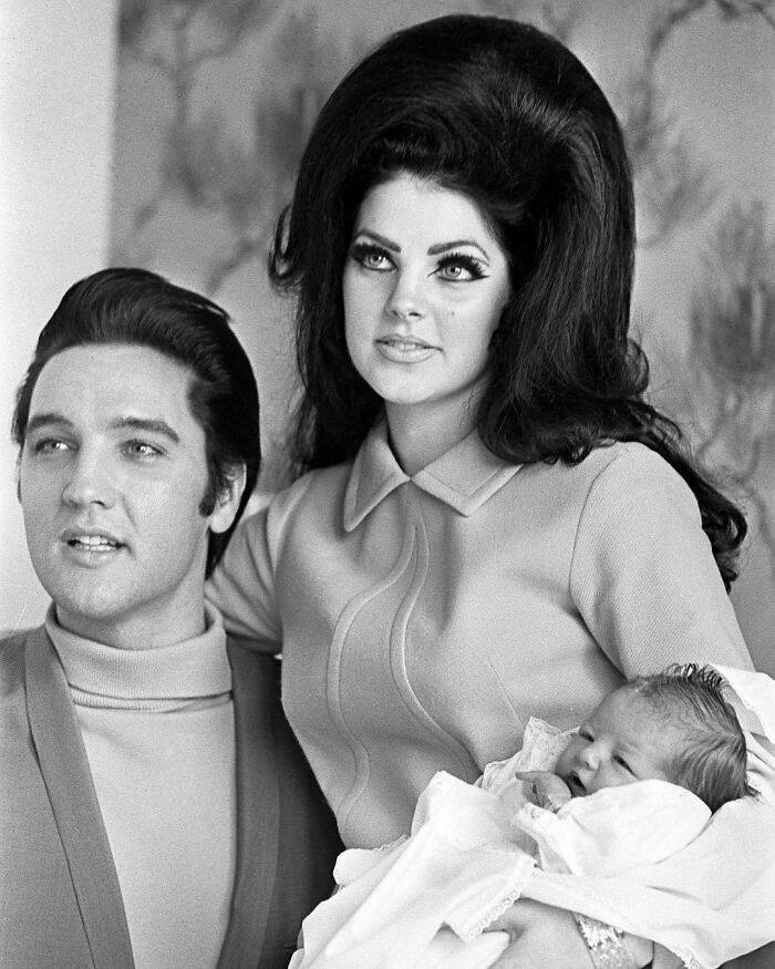 Elvis And Priscilla Presley With Their New Born Lisa Marie, 1968