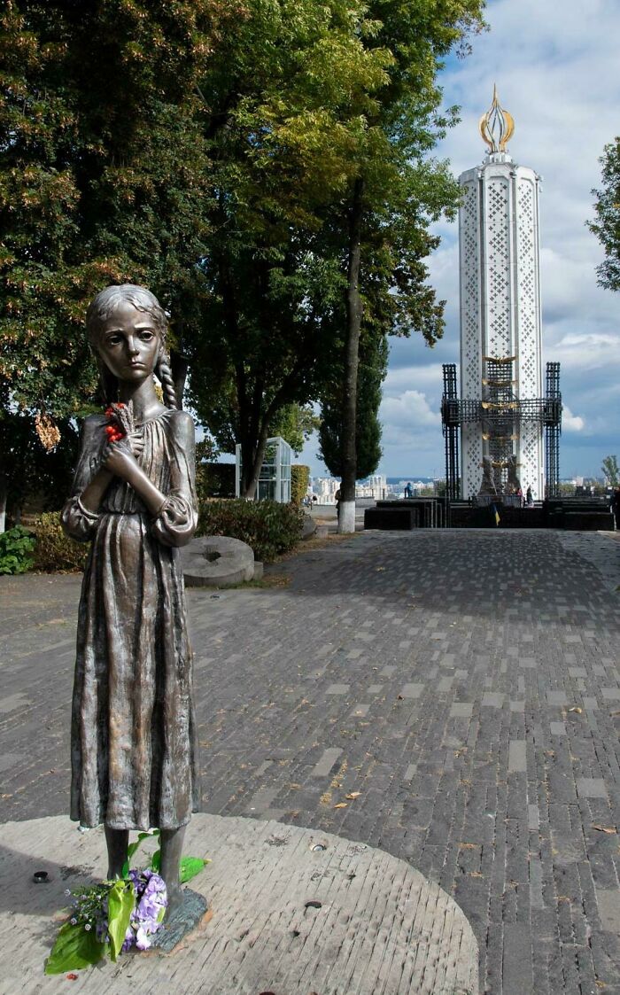 Memorial de las víctimas de Holodomor en Kyiv