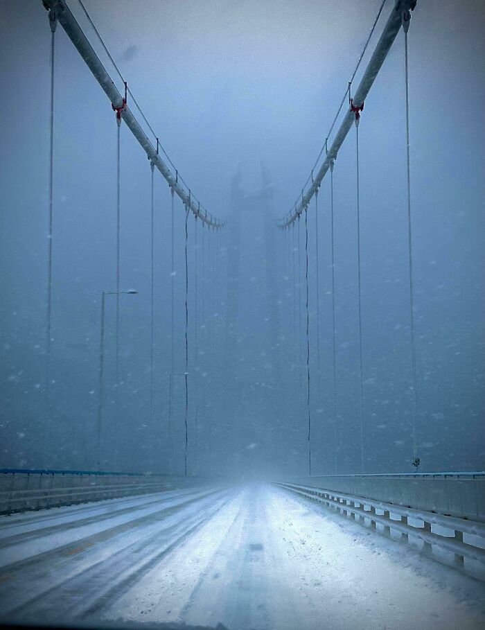 Foto que hice de un puente nevado