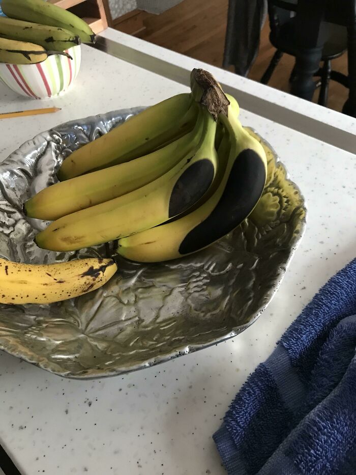 My Bananas Only Ripened From One Spot