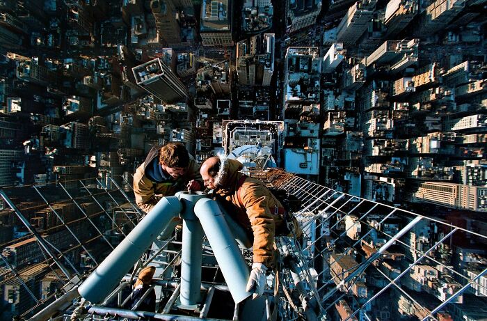 Cleaning The Antenna Of The Empire State Building - Vincent Laforet