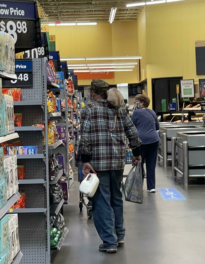 Shopping In An Nc Walmart Right Now And This Man Has A Live Possum On His Shoulder