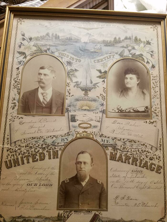He encontrado este certificado de matrimonio de 1895 en una cabaña inundada que estamos renovando