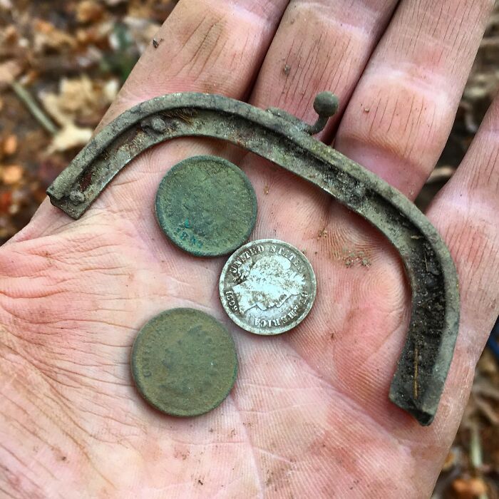 103 Years Ago Someone Lost Their Coin Purse