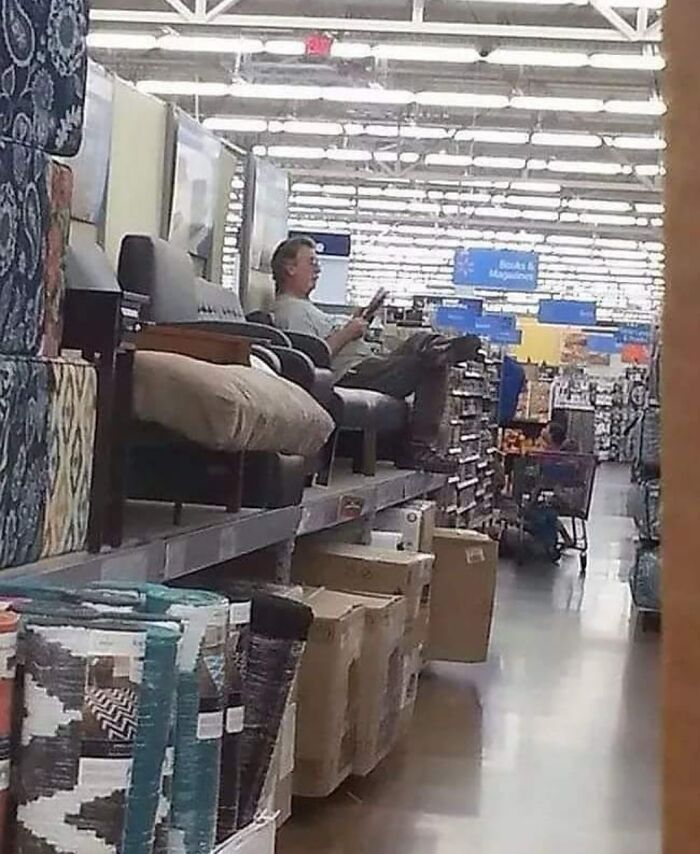 Classic Walmart Behaviour