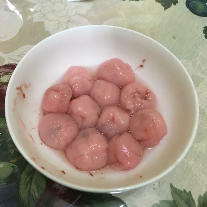 Tried To Make Strawberry Mochi Without A Recipe And Now They Look Like Boiled Kirbys 
