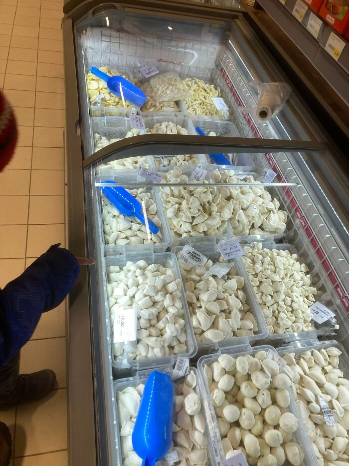 This Store In Poland Allows You To Buy Frozen Veggies And Dumplings In Bulk And Weigh Them Instead Of Prepackaged Boxes