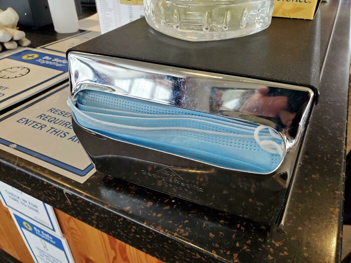 This Restaurant Figured Out That Face Masks Fit In The Napkin Dispenser