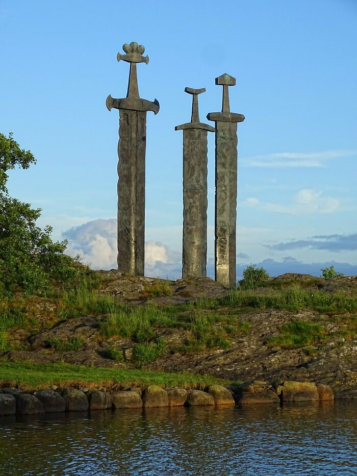 Impresionante monumento a la paz, en Stavanger, Noruega