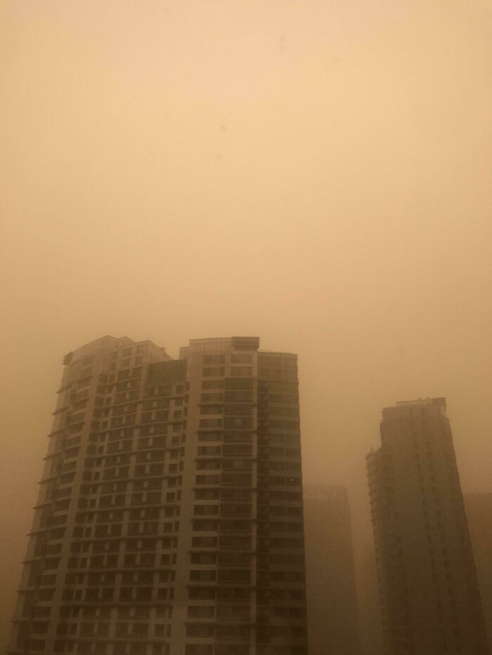 Sandstorm Enveloping Beijing Looks Like A Scene From Blade Runner 2049