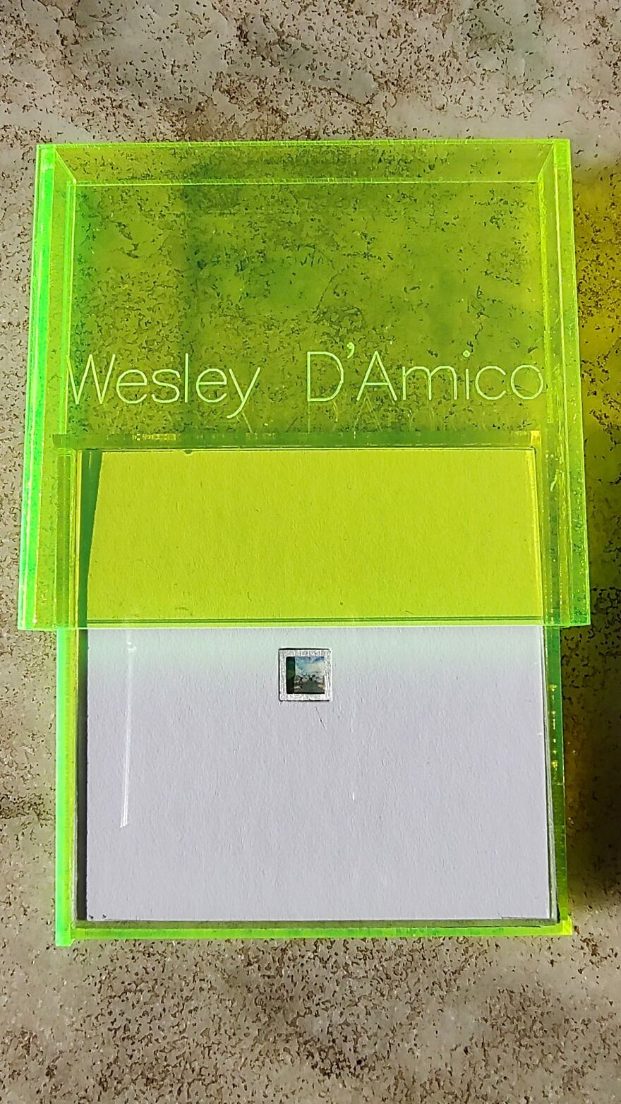 “The Most Expensive Paintings In The World Can Be Smaller Than A Coin.” “The Most Expensive Paintings In The World Can Be Smaller Than A Coin.”
