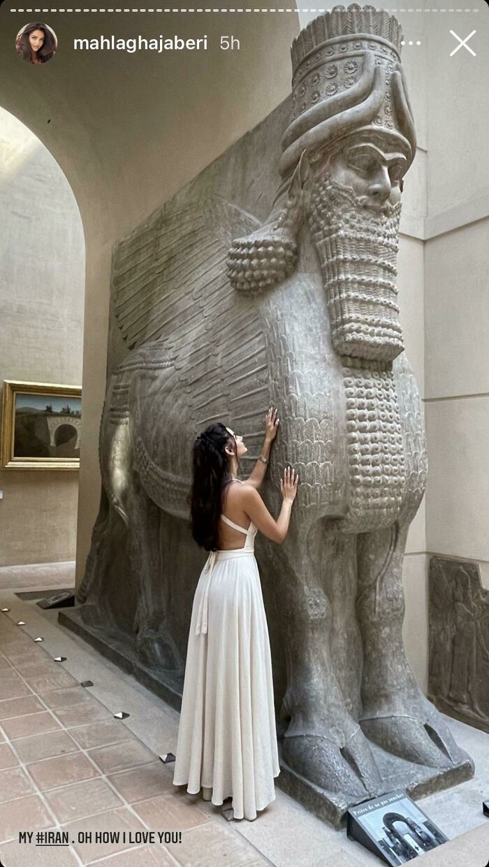 Touching The Art In The Louvre For Her Insta Story…