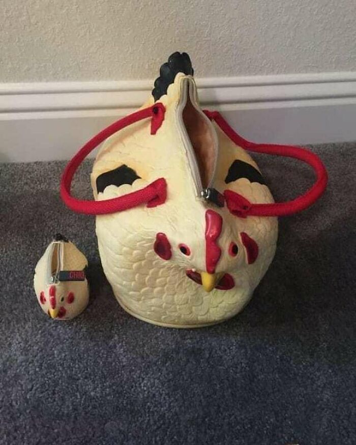 "Scored This Beautiful (?) Chicken Purse With A Matching Chicken Coin Purse On My Local Buy Nothing Facebook Group!"