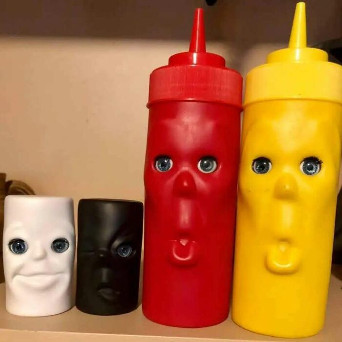 "Yay Ebay! I Finally Found The “Blinking’ Salt And Pepper To Go With The Ketchup And Mustard I Found In Pa At A Tag Sale In Eaglesmere. I Absolutely Adore The Wee Pepper Guy, He Looks Like He’s Going To Sneeze!!"