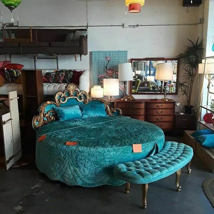 "I Work At A Vintage Store In Pdx And This Mermaid Princess Fantasy Was The Highlight Of My Year"