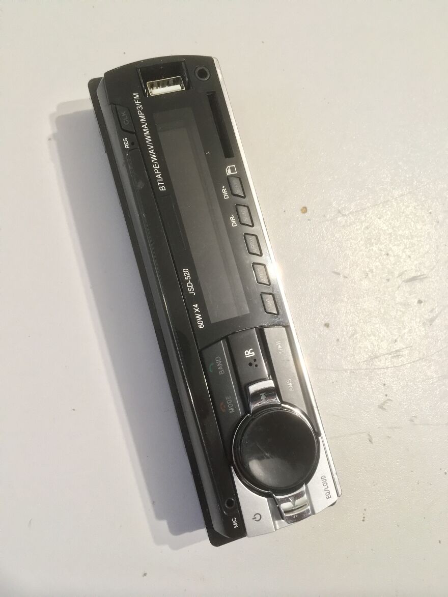 How I Re-Built My Car Radio Instead Of Turning It Into E-Waste