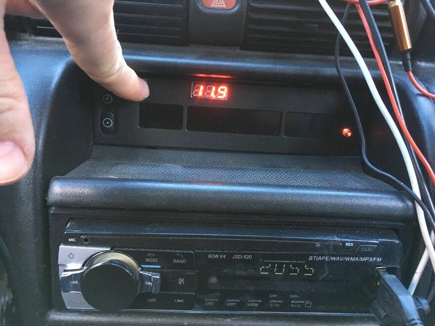 How I Re-Built My Car Radio Instead Of Turning It Into E-Waste