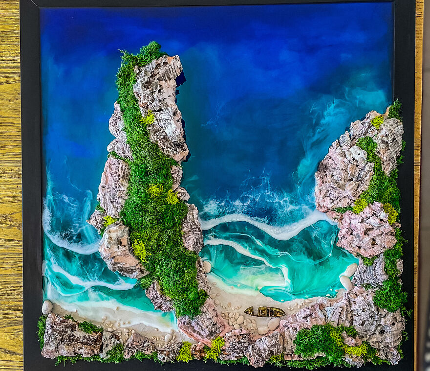 I Made These Beach-And-Lake-Inspired Wall Art Pieces With Preserved Moss I Made These Beach-And-Lake-Inspired Wall Art Pieces With Preserved Moss