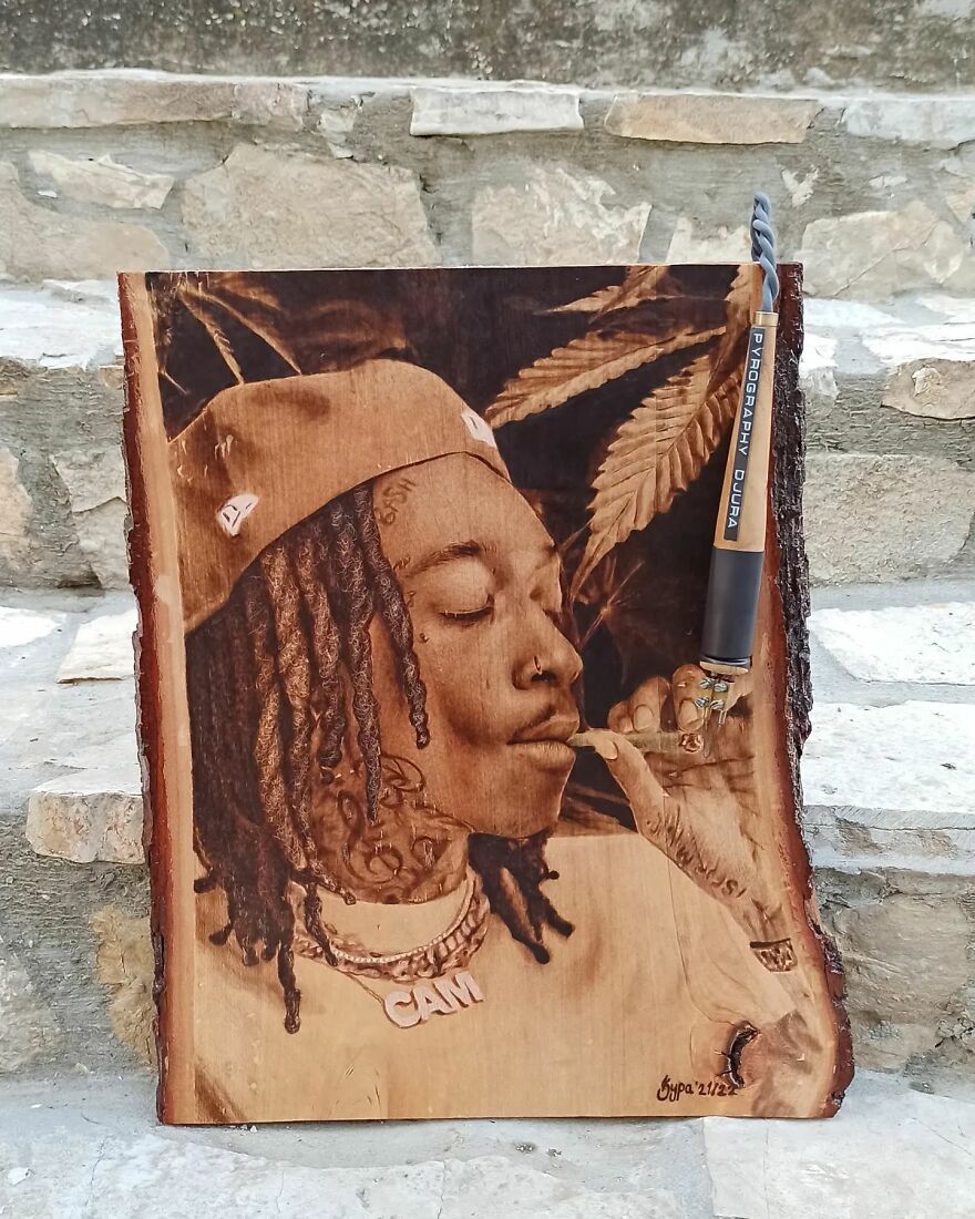 Original Gift Portrait on wood Burnt Portrait Pyrography for Interior paintings burned on wood Celebrity photo Paintings of famous people