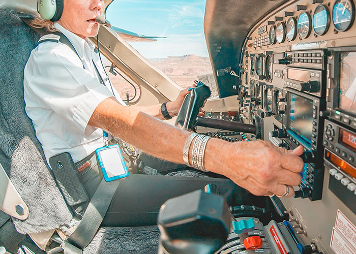 People Who Work In The Airline Industry Share 30 Things Everyone Should Know About Flying