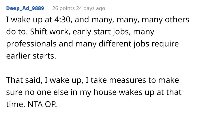 Teenager Asks “AITA For Locking My Door At Night” To Avoid Being Woken Up At 4:30 AM By Their Mom Teenager Asks “AITA For Locking My Door At Night” To Avoid Being Woken Up At 4:30 AM By Their Mom