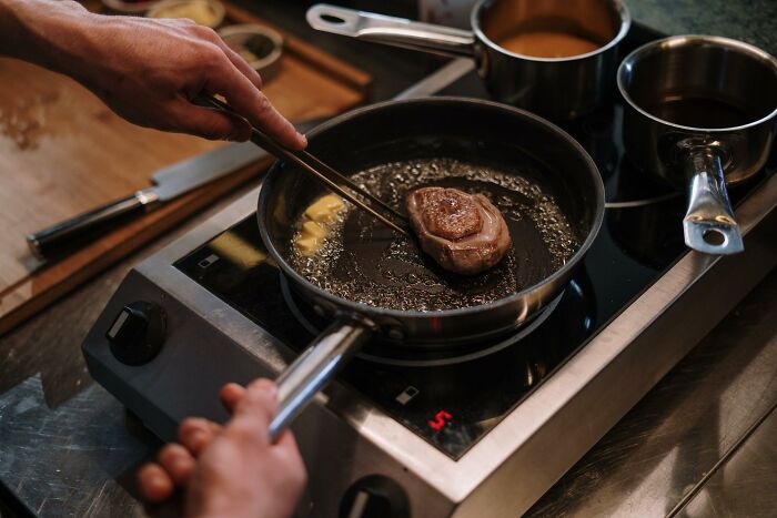Estos chefs comparten 25 errores comunes en la cocina que debemos evitar