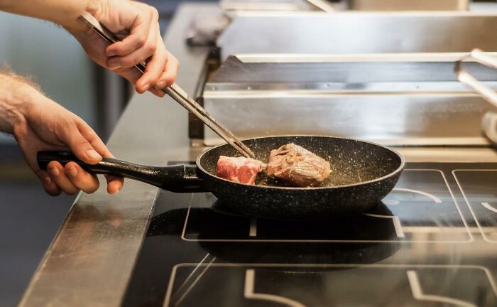 30 Bad Cooking Habits That Get On Everyone’s Nerves