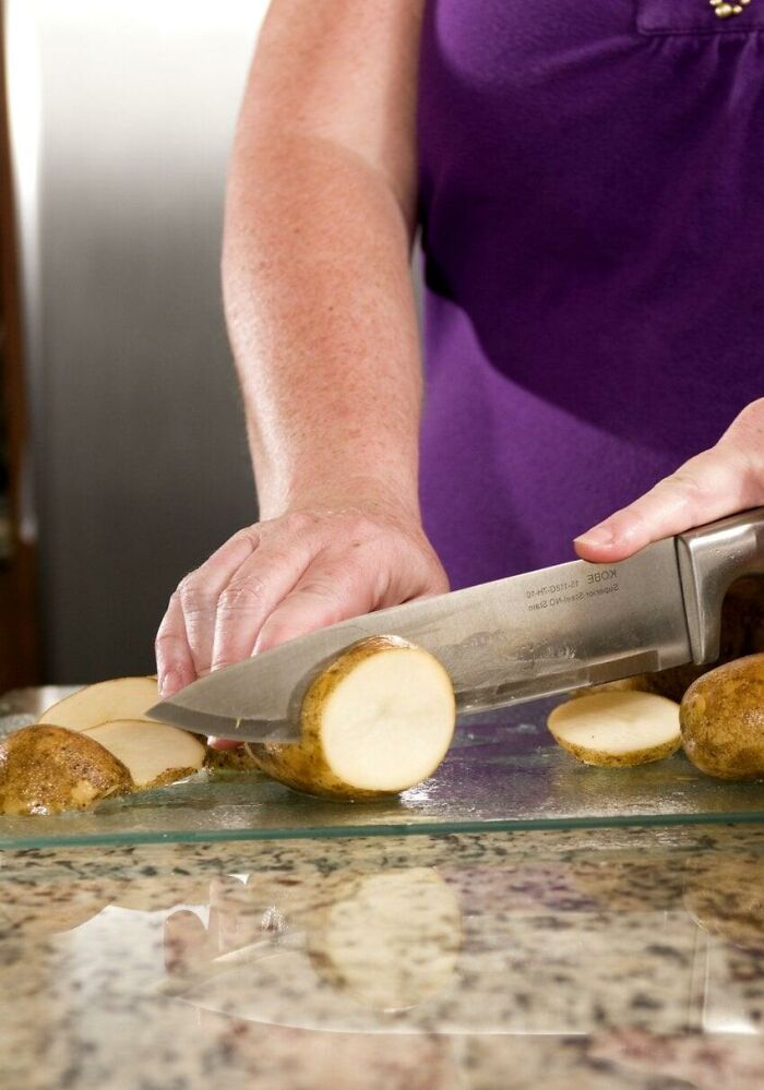 30 Bad Cooking Habits That Get On Everyone's Nerves
