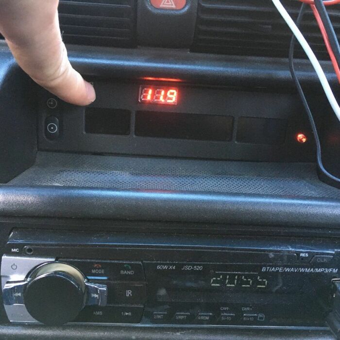 How I Re-Built My Car Radio Instead Of Turning It Into E-Waste
