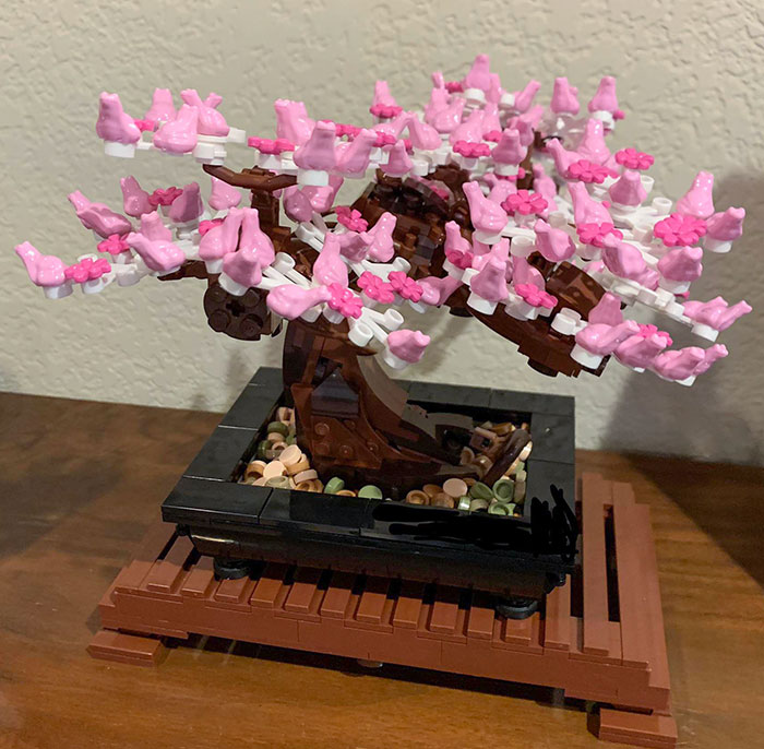This LEGO Bonsai Set Uses Small Pink Frogs To Portray Cherry Blossoms