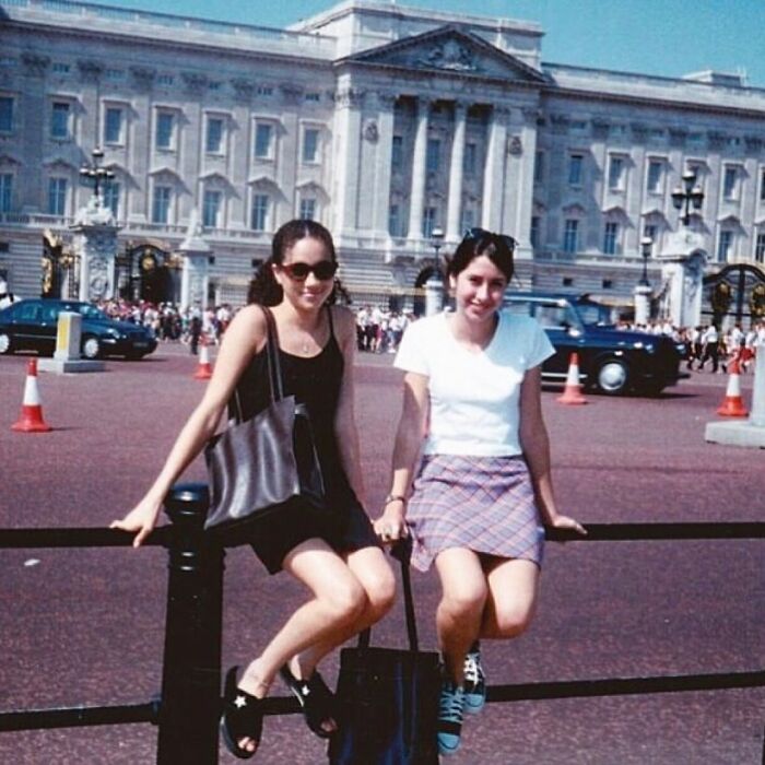 15 Year-Old Meghan Markle Poses Outside | Buckingham Palace, 1996