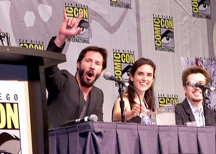 “Give Her A Call, I Want To Talk To Her”: Keanu Reeves Goes Out Of His Way To Make His 80-Year-Old Fan’s Day “Give Her A Call, I Want To Talk To Her”: Keanu Reeves Goes Out Of His Way To Make His 80-Year-Old Fan’s Day