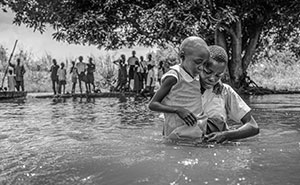 Artist Documents The Harsh Realities Of The People Of South Sudan (20 Pics)