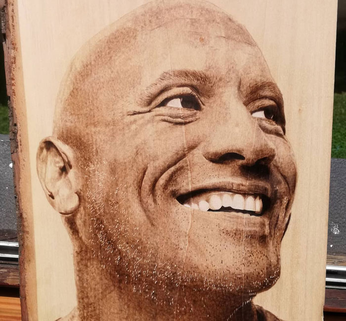 Artist Burns Wood To Make Extremely Realistic Portraits Of Celebrities And Cultural Icons On Them (41 Pics)