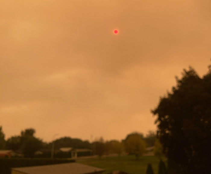 Wildfires Are So Bad Near My Town That The Sun Has Turned A Deep Red