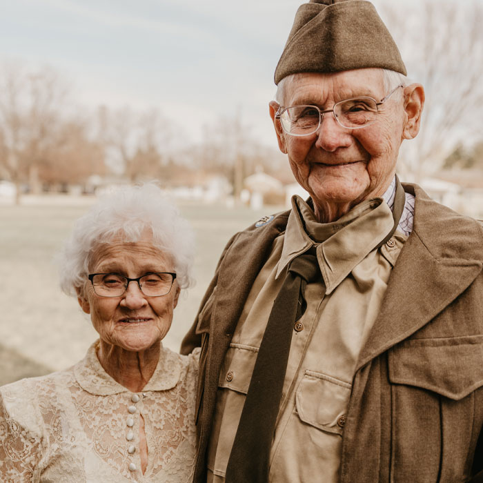 20 Heartwarming Photographs Of Couple Celebrating 70 Years Of Marriage Make Us Believe In Love Again
