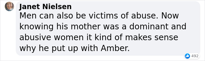 Johnny Depp’s Fan Brought Two Emotional Support Alpacas Outside The Court To “Brighten His Day” Johnny Depp’s Fan Brought Two Emotional Support Alpacas Outside The Court To “Brighten His Day”