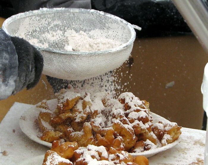 Use Powdered Sugar Instead Of Flour, What Could Possibly Go Wrong?!