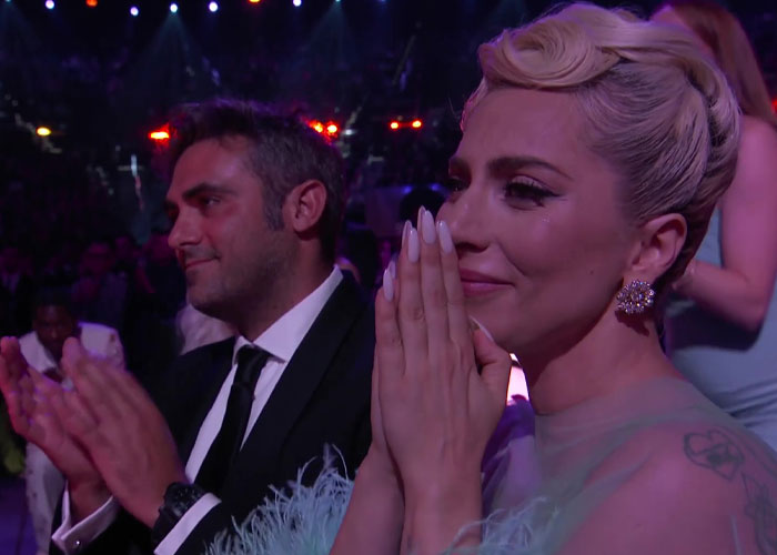 Lady Gaga Shows Grace And Kindness When She Helps SZA With Her Dress After Losing A Grammy To Her Lady Gaga Shows Grace And Kindness When She Helps SZA With Her Dress After Losing A Grammy To Her