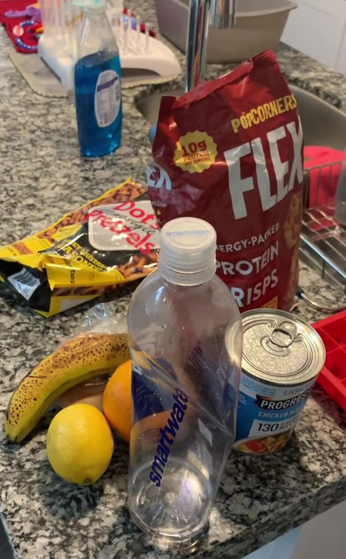 Family Hires Nanny Full-Time And Explains To Her That She Can't Eat Anything From Their Home Family Hires Nanny Full-Time And Explains To Her That She Can't Eat Anything From Their Home