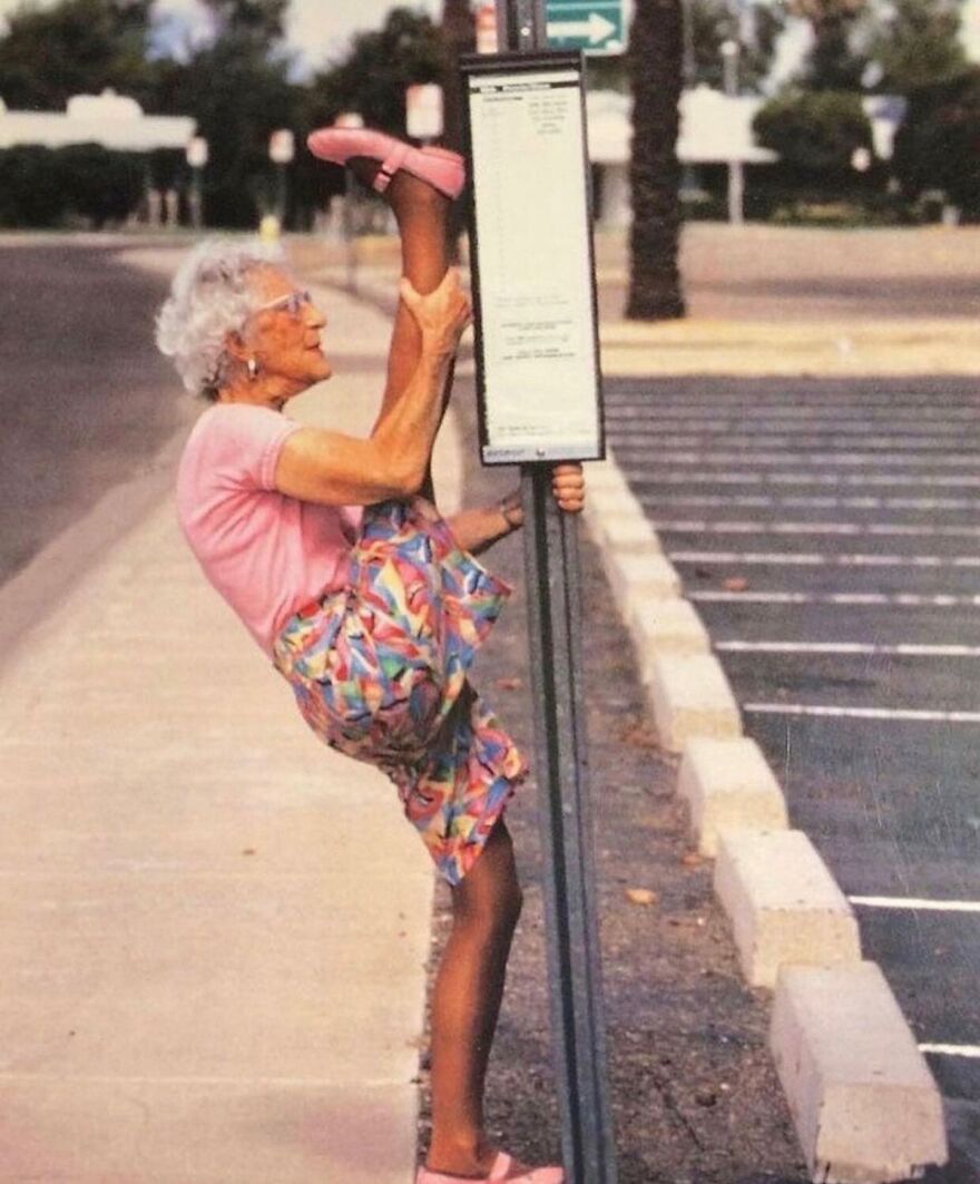 This Instagram Account Features Amusing Street Photographs And Has More Than 500 Thousand Followers (95 New Pics)