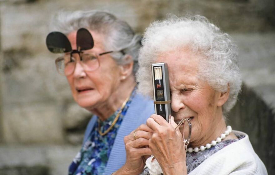 This Instagram Account Features Amusing Street Photographs And Has More Than 500 Thousand Followers (95 New Pics)