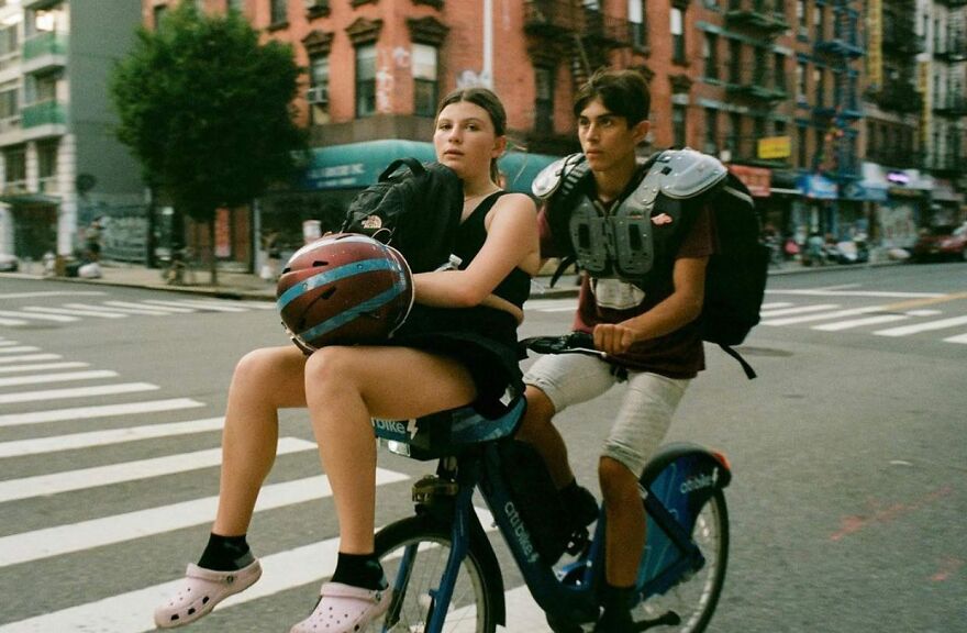 This Instagram Account Features Amusing Street Photographs And Has More Than 500 Thousand Followers (95 New Pics)