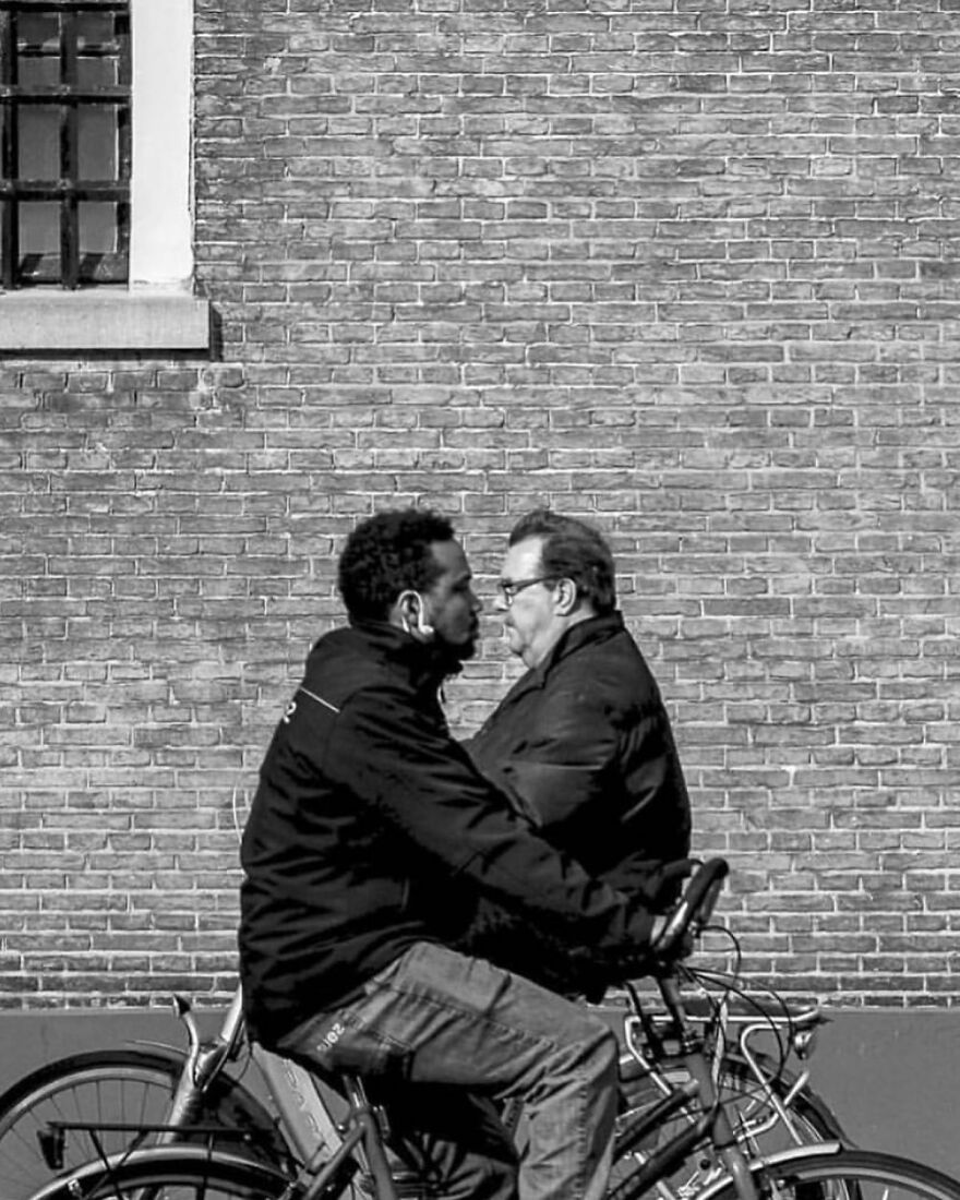 This Instagram Account Features Amusing Street Photographs And Has More Than 500 Thousand Followers (95 New Pics)