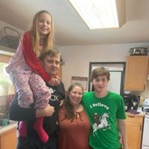 hockeymama9882 avatar