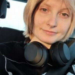 itsmecaroline avatar