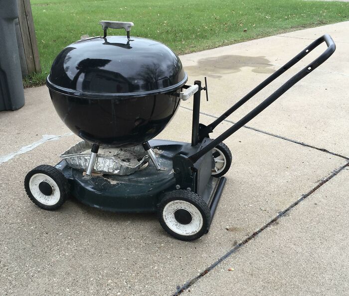 A Man Bolted His Grill Onto An Old Lawnmower So It's Easier To Move Around